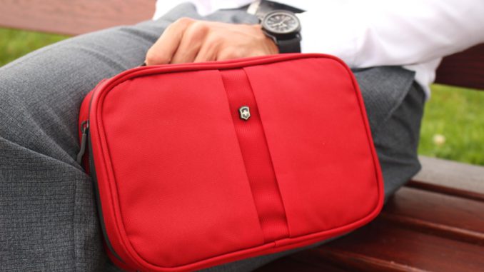 business-man-travel-accessoire-kosmetiktasche-toiletry-bag-victorinox (4)