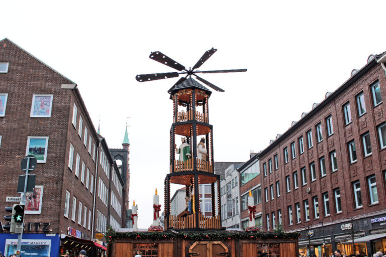 Heiligen Geist Hospital Lübeck Weihnachtsmarkt Weihnachtsmarkt Lübeck: Kunsthandwerkermarkt im Heiligen Geist Hospital