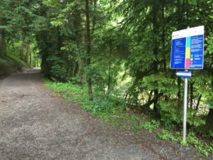 Schild mit Erläuterungen am Vitaparcours Rantelwald