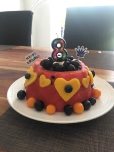Wassermelonen Obst-Torte zum Kindergeburtstag Buffet: Gesund und Lecker