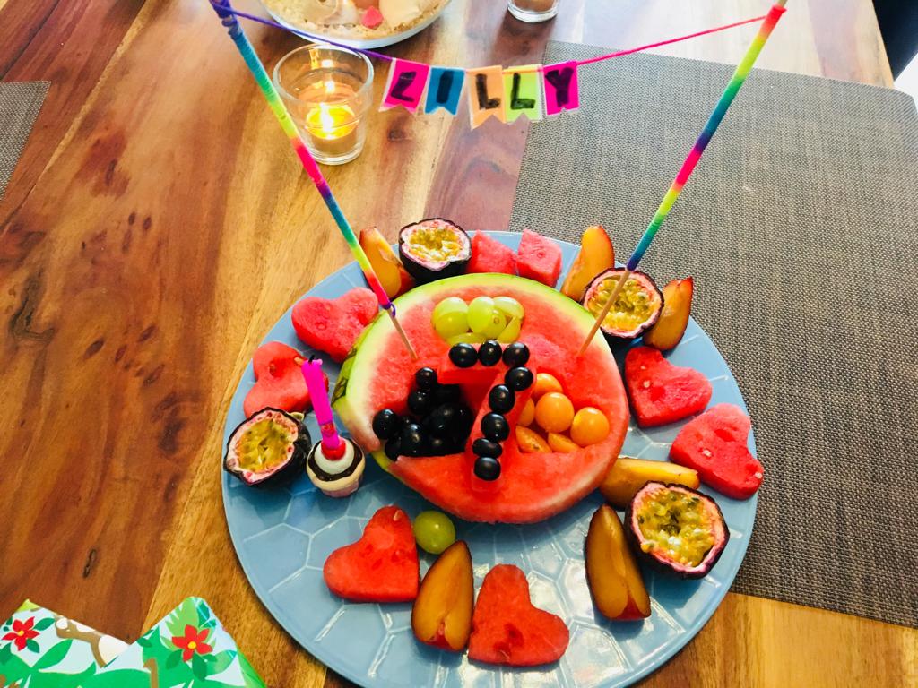 Wassermelonen Obst-Torte zum Kindergeburtstag Buffet: Gesund und Lecker