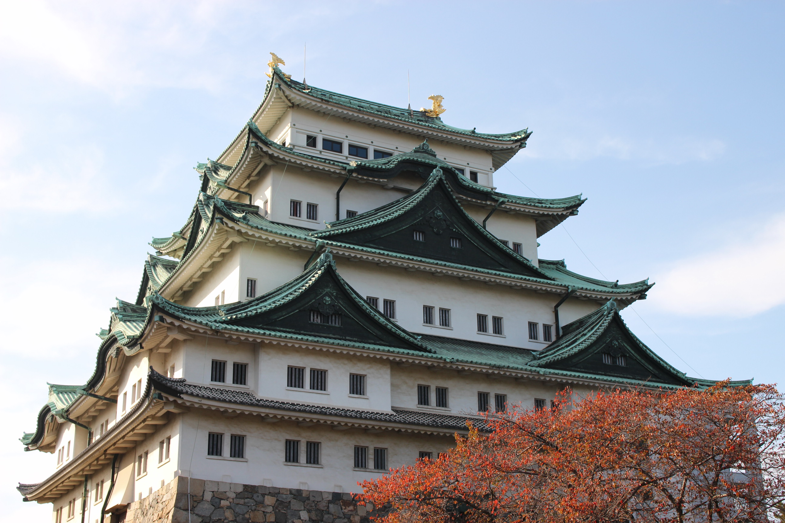 Burg Nagoya zur Herbstzeit in Japan
